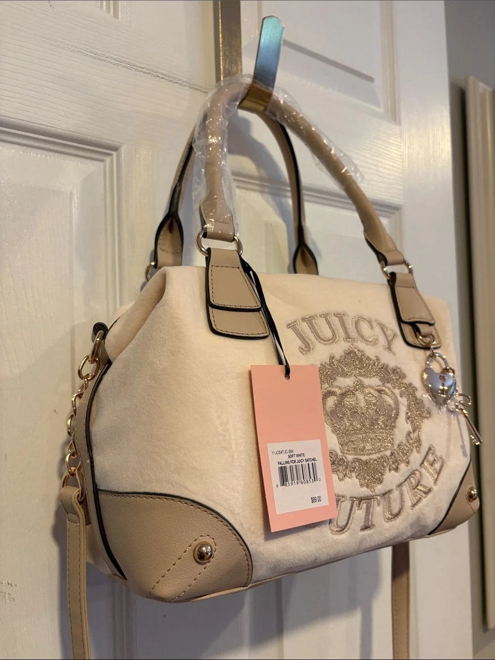 BNWT JUICY COUTURE  Juicy Couture Cream & Beige Embroidered Crest Satchel